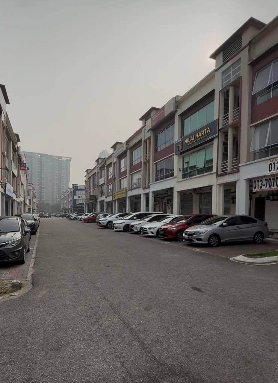 Ground Floor Shoplot Austin Perdana 1