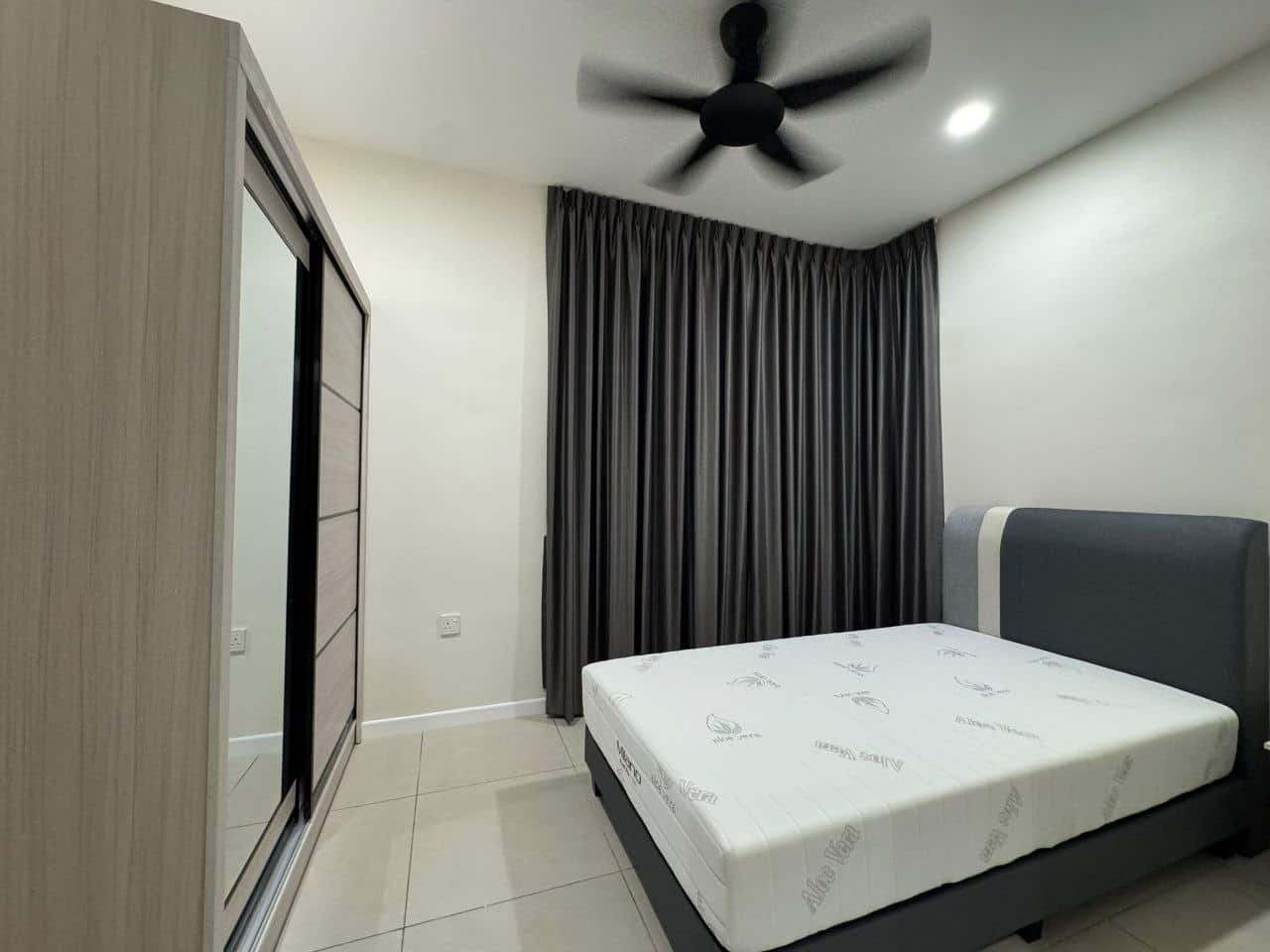 Condo JB Town 2