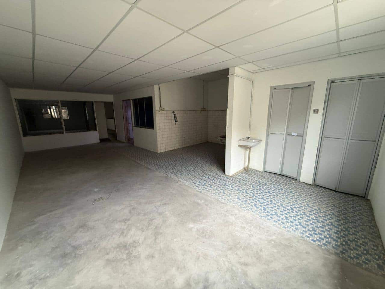 Double Storey Shoplot Jalan Glasiar 3