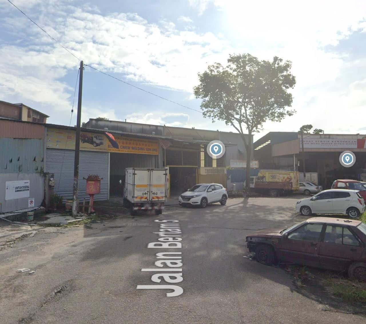 1.5 Storey Semi-D Factory Light Industrial Taman Daya