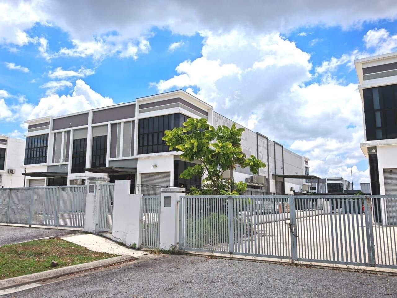 End Lot Cluster Factory Eco Business Park 2 3