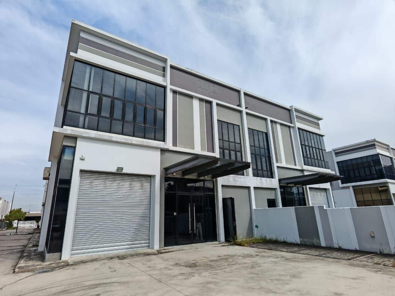 End Lot Cluster Factory Eco Business Park 2