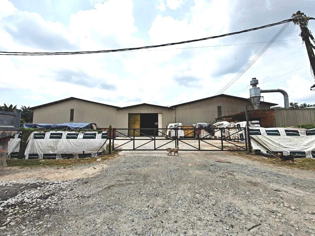 Detached Factory Batu 24 Kelapa Sawit
