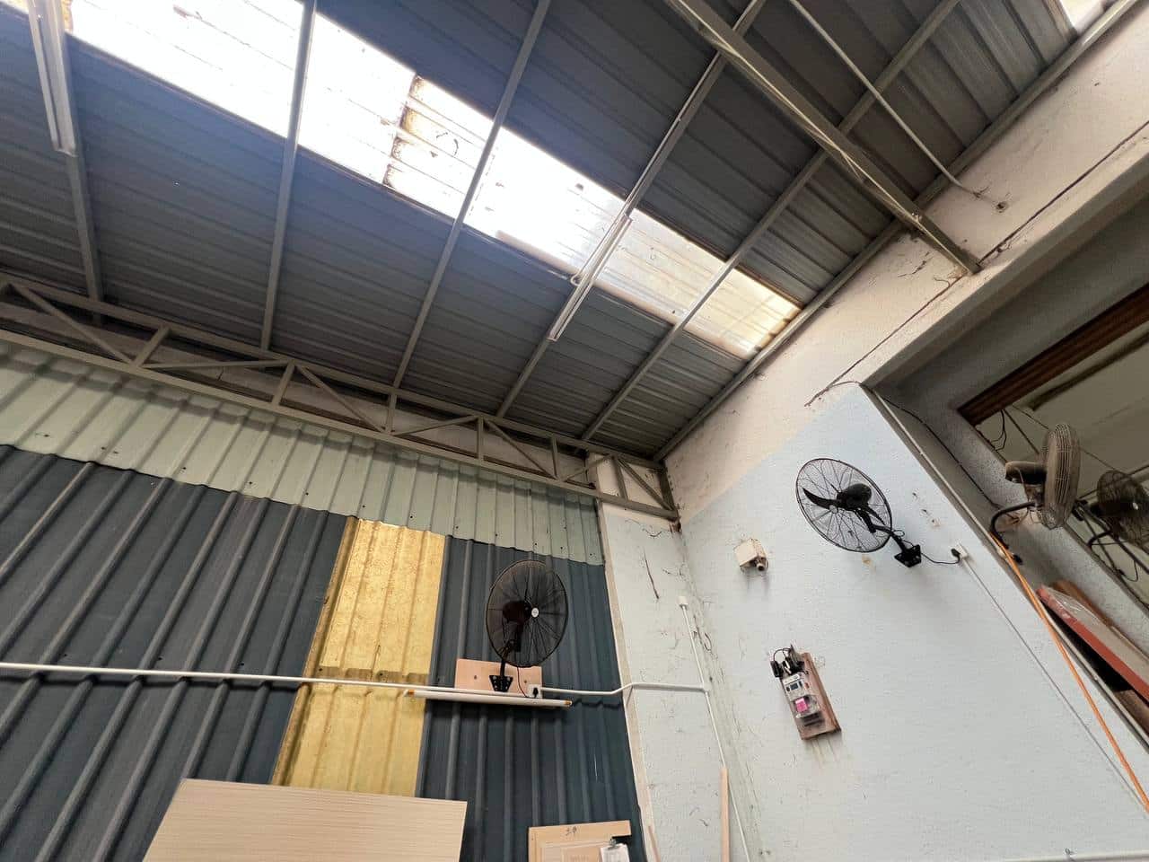 1.5 storey Terrace factory Jalan Mutiara Emas @ Mount Austin 3