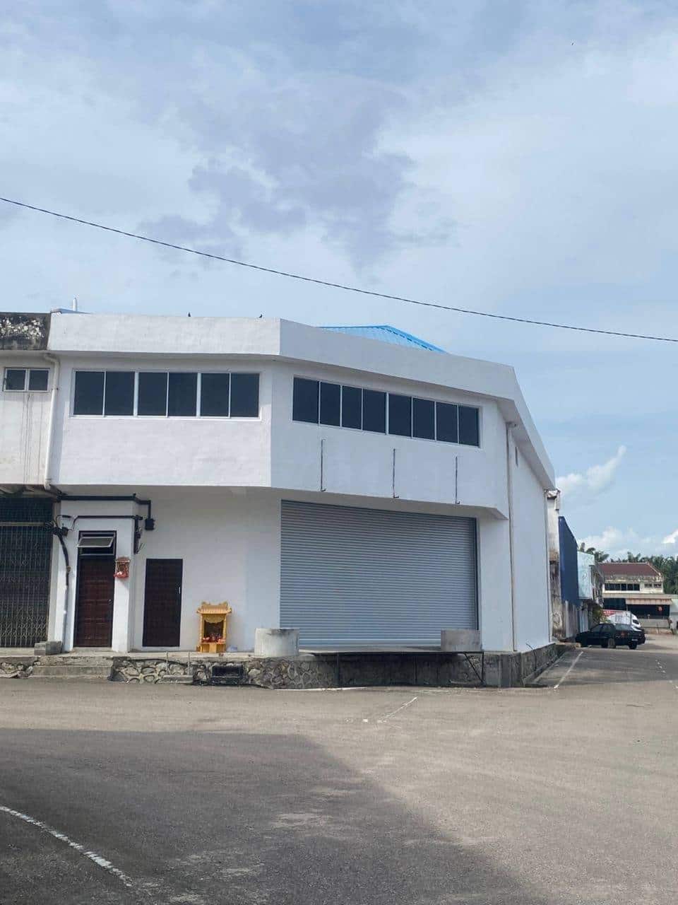 1.5 storey Terrace Factory Corner Unit Kawasan Perindustrian Kulai Timur 2