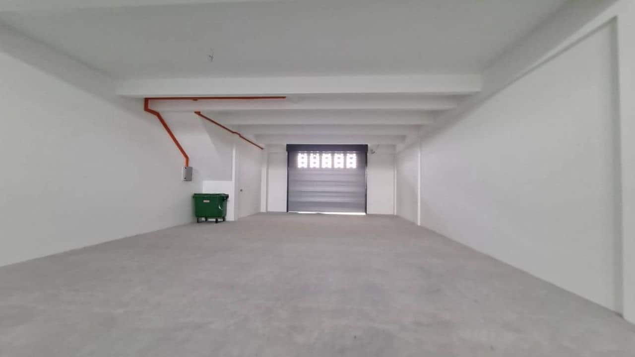 1.5 Storey Terrace Factory Jalan Hang Lekir 1x 4