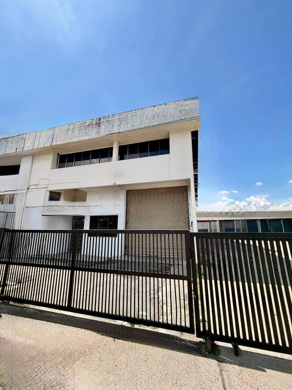 Corner Terrace Factory Desa Cemerlang
