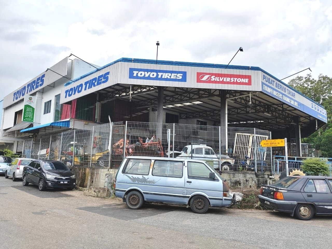 1.5 Storey Terrace Factory Johor Jaya 3