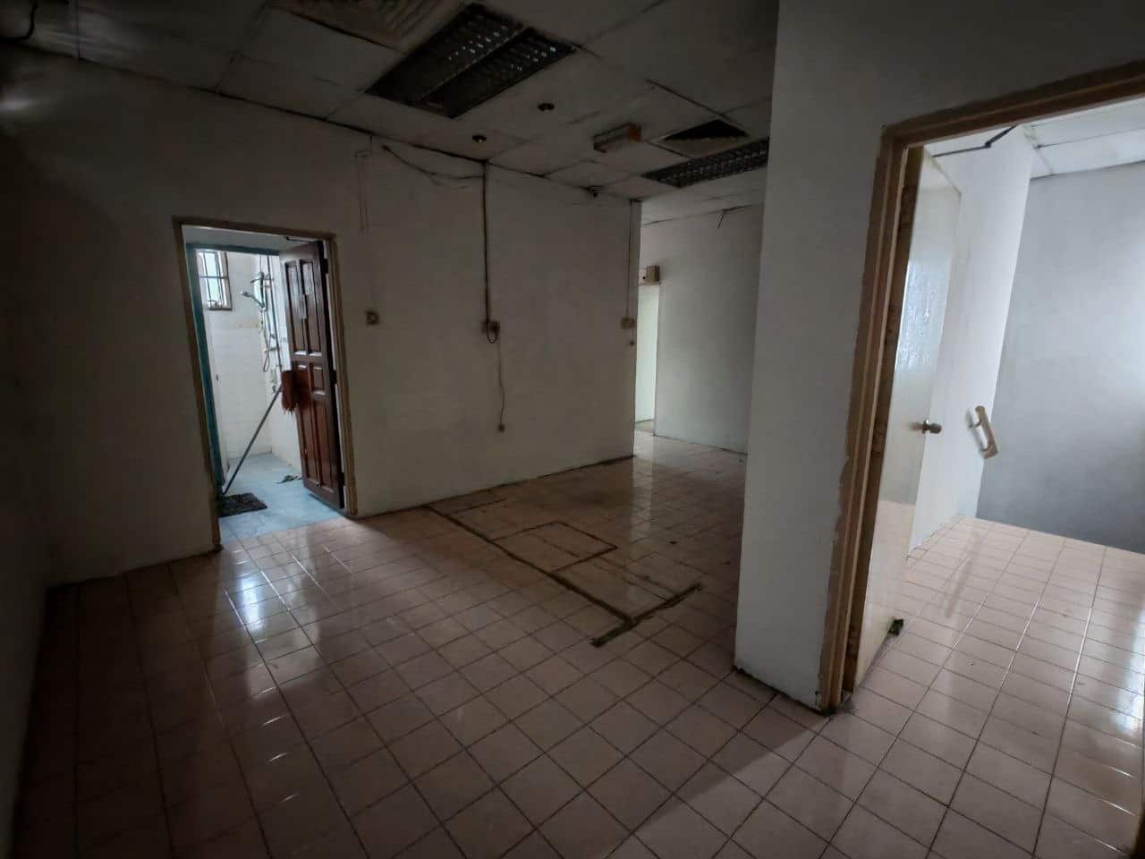 Single Storey Detached Factory (with Concrete Mezzanine Floor) Permas Jaya 8