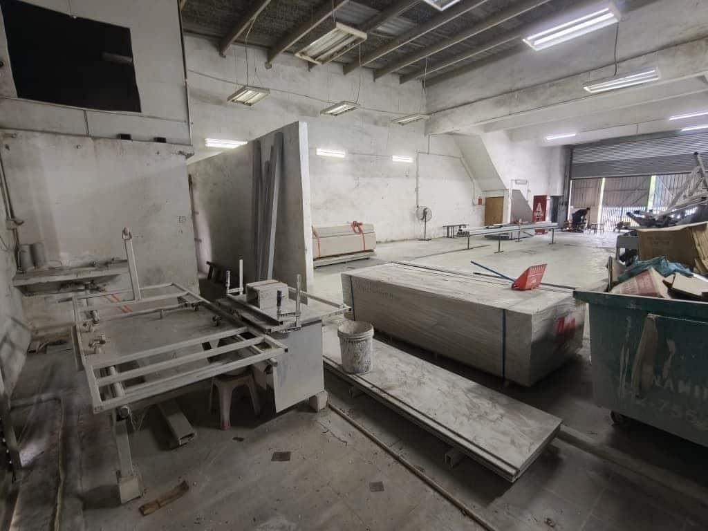 1.5 Storey Terrace Factory Jalan Satria, Taman Tan Sri Yaacob 12