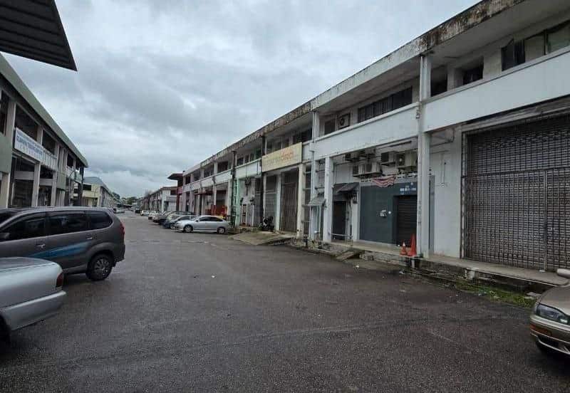 1.5 Storey Factory Permas Jaya 5