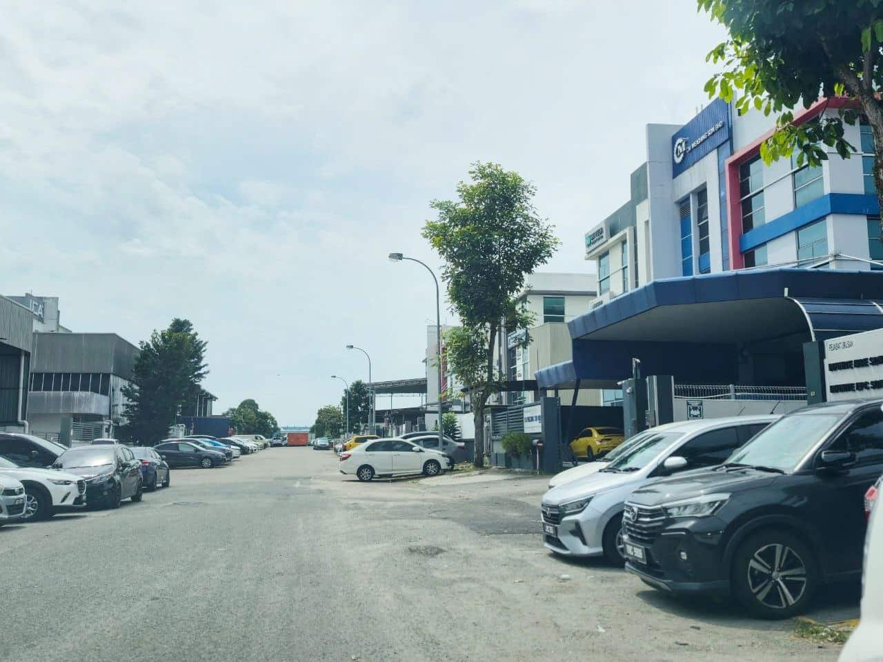 3 Storey Cluster Factory Mutiara Emas @ Mount Austin 3