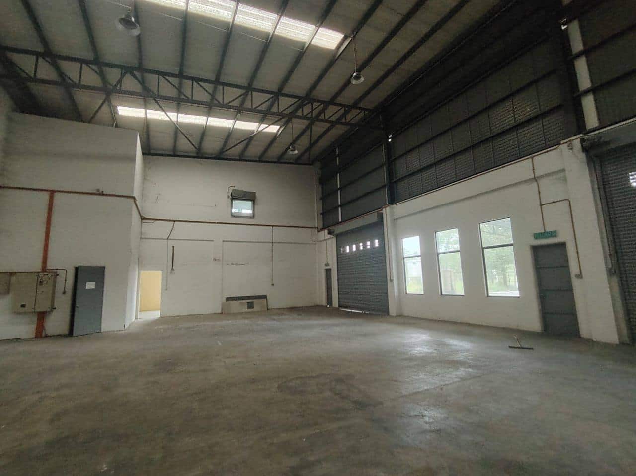 1.5 Storey Cluster Corner Factory Eco Business Park 1 2