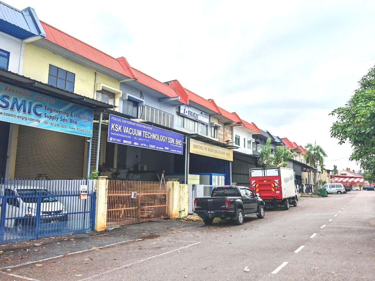 1.5 Storey Terrace Factory Tampoi 2