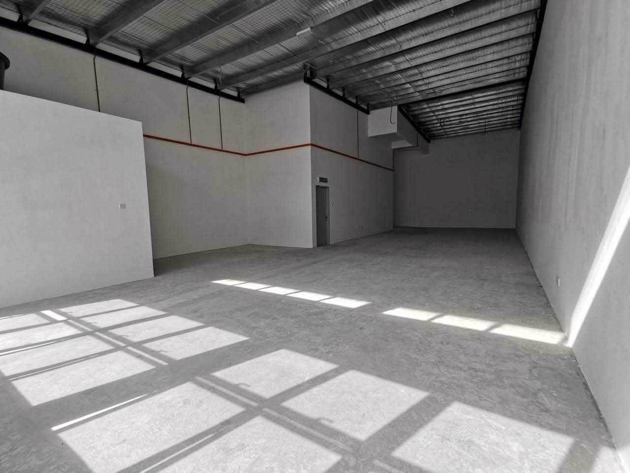 1.5 sty terrace factory Taman Mount Austin 2