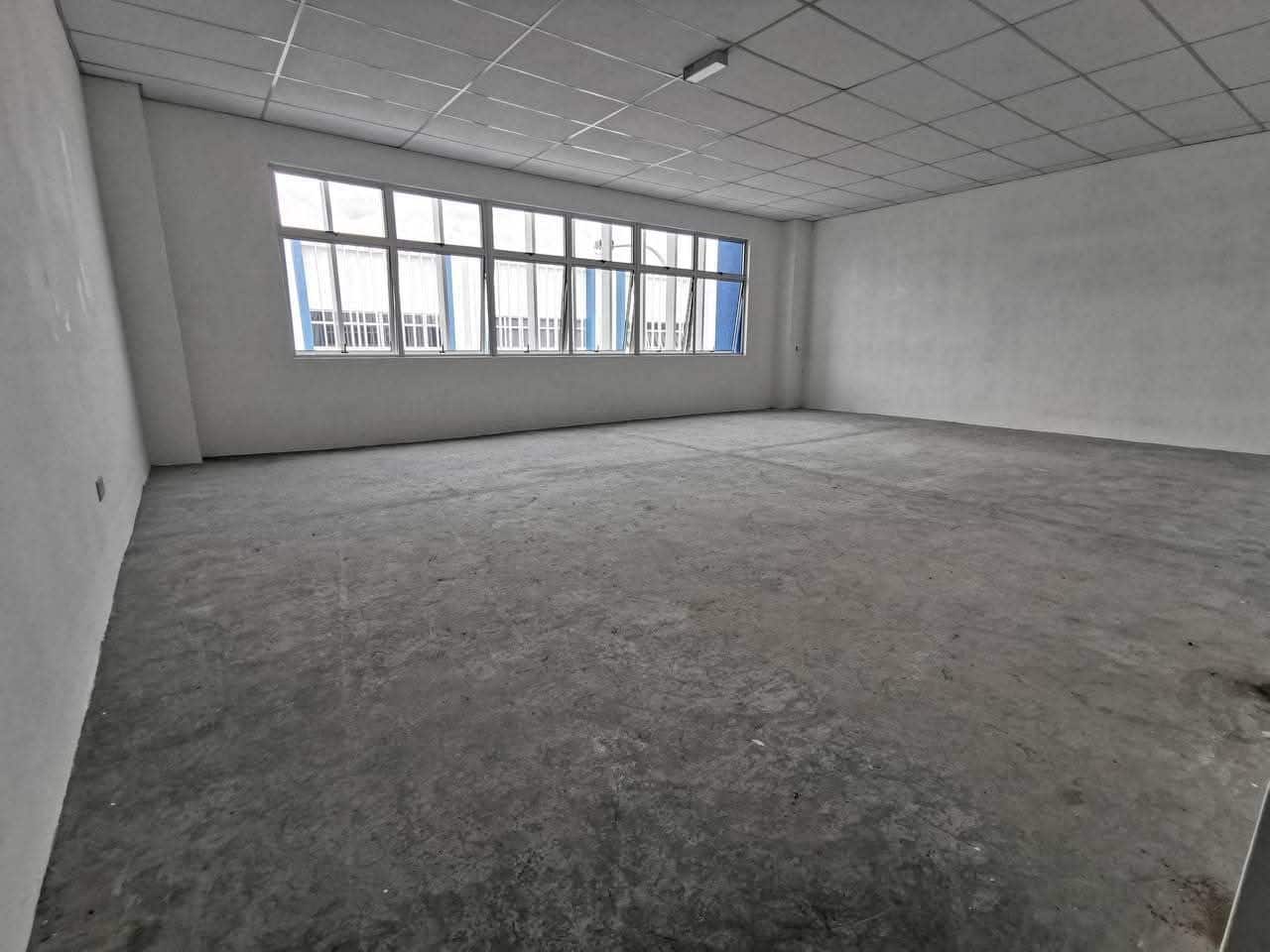 1.5 sty terrace factory Taman Mount Austin 5