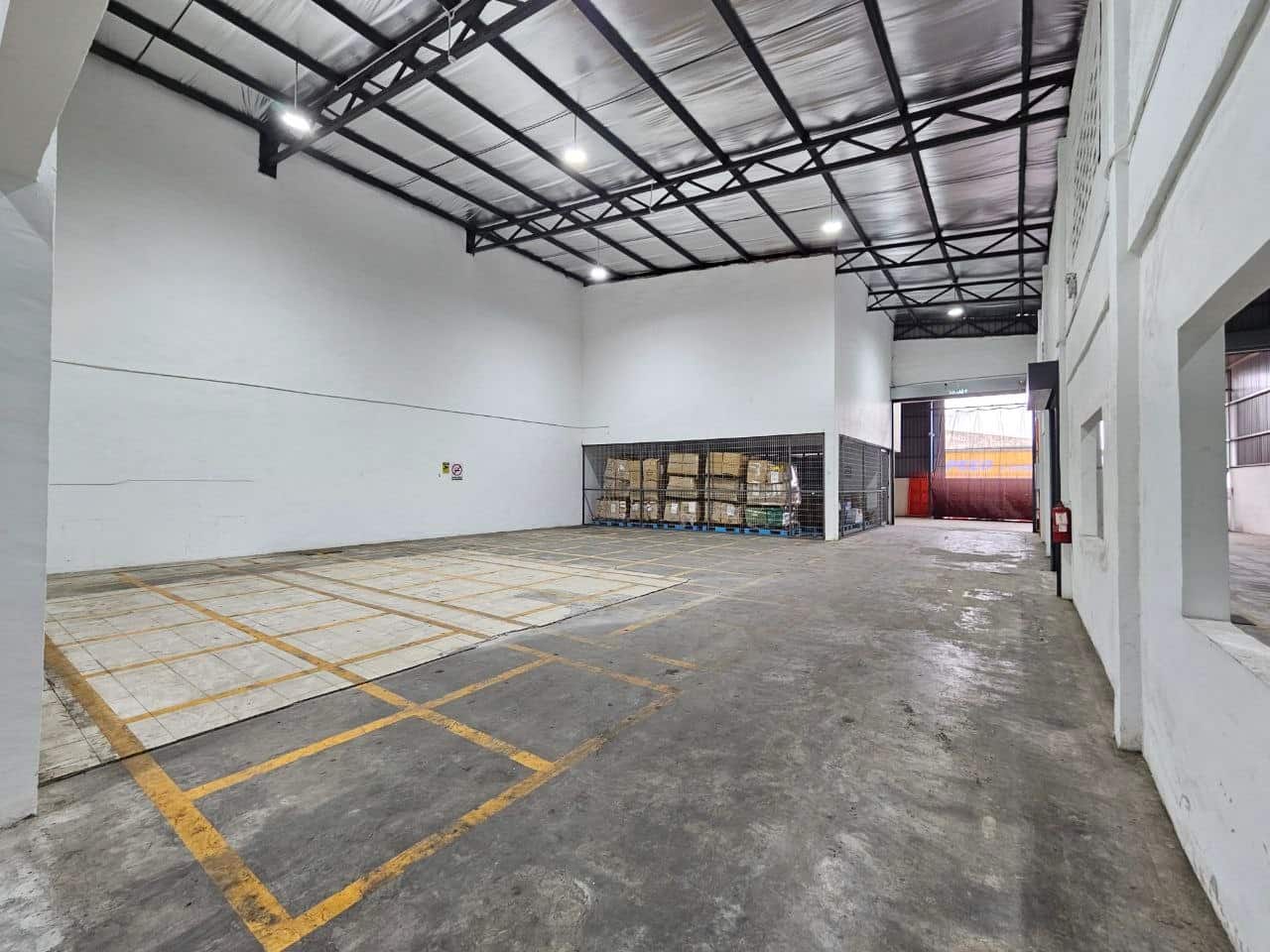 1.5 Storey Semi D Permas Jaya 3