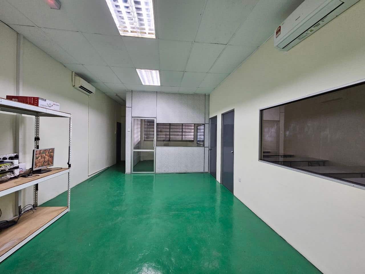 1.5 Storey Semi D Permas Jaya 8