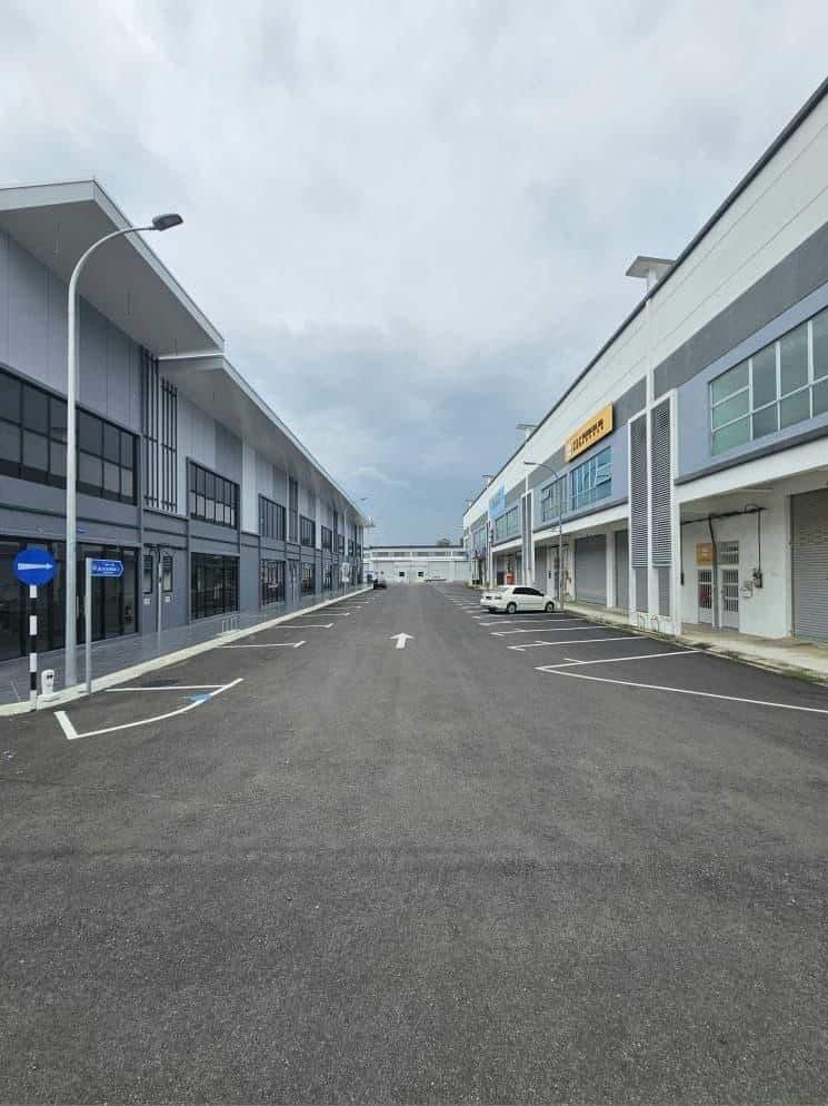 1.5 Storey Terrace Factory Empire Park 2