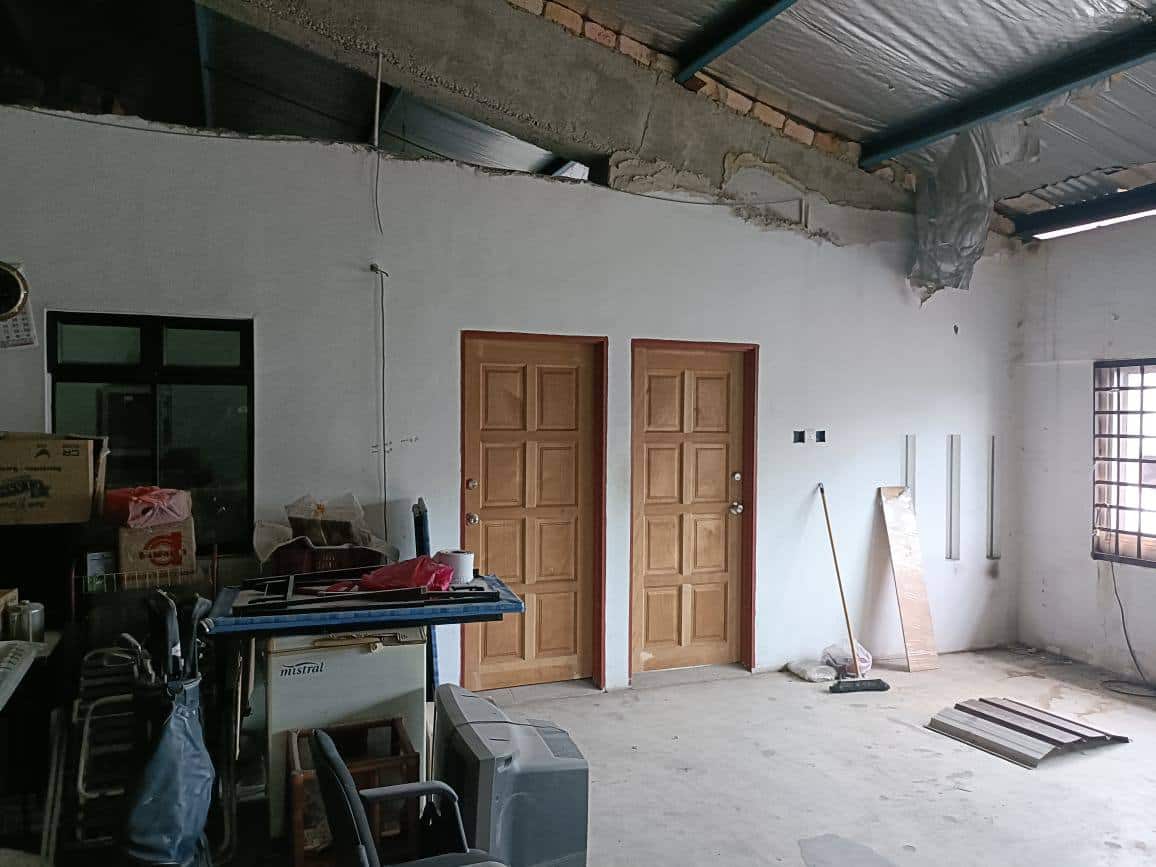 1.5 Storey Semi-D Factory Kawasan Perindustrian Timur 2