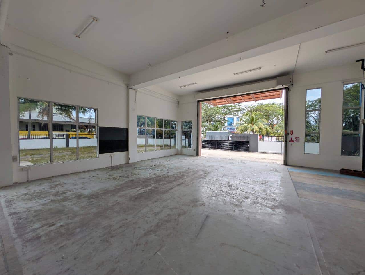 1.5 Storey Cluster Factory Corner Lagenda Industrial Park 2