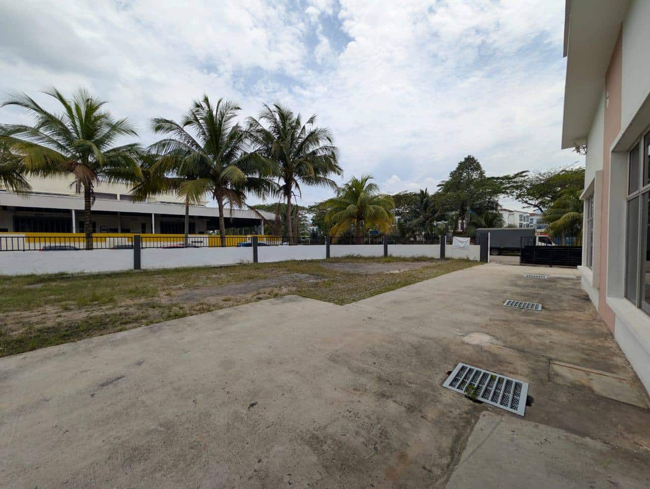 1.5 Storey Cluster Factory Corner Lagenda Industrial Park 9