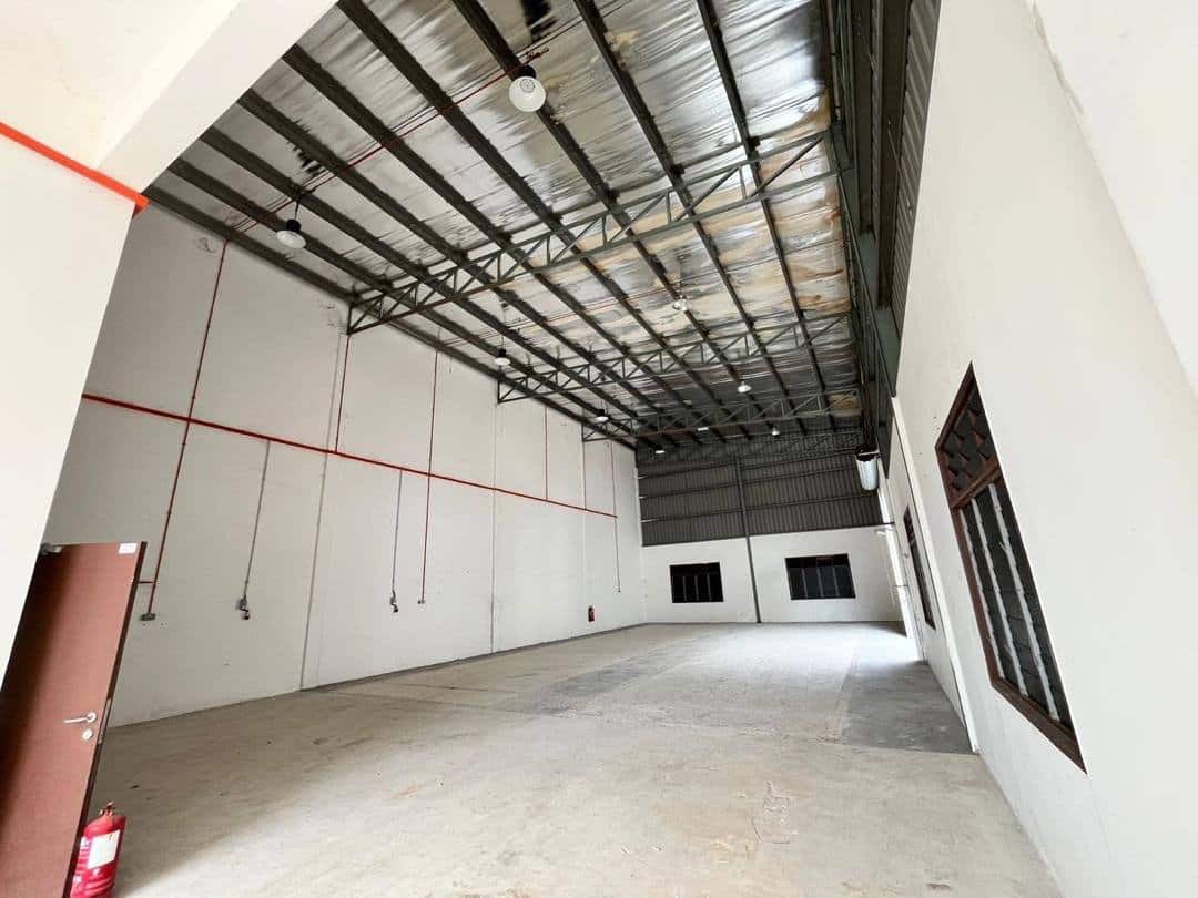 1.5 Storey Semi-D De Hoff Park 4