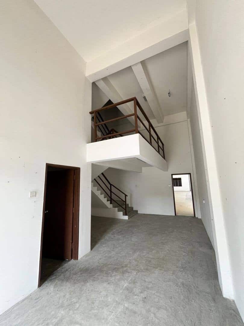 1.5 Storey Semi-D De Hoff Park 2