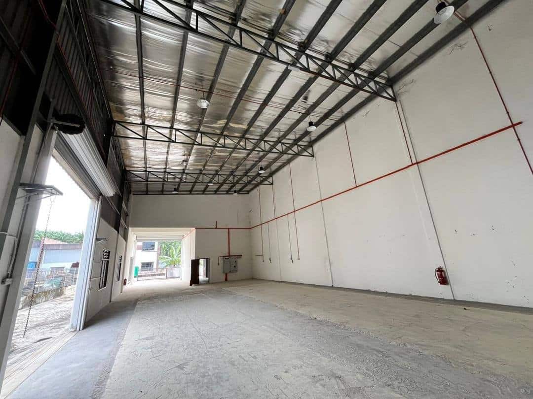 1.5 Storey Semi-D De Hoff Park 5