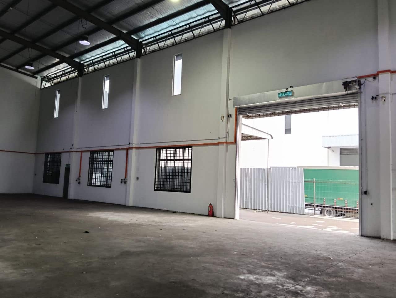 Single Storey Cluster Semi D with 2 storey office block Desa Cemerlang 2