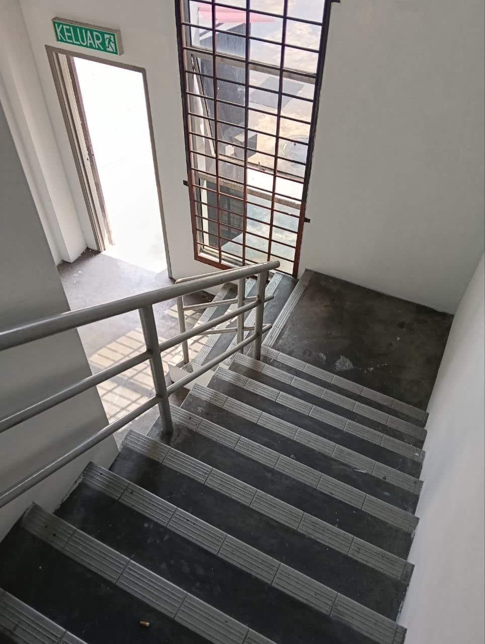 Single Storey Cluster Semi D with 2 storey office block Desa Cemerlang 9