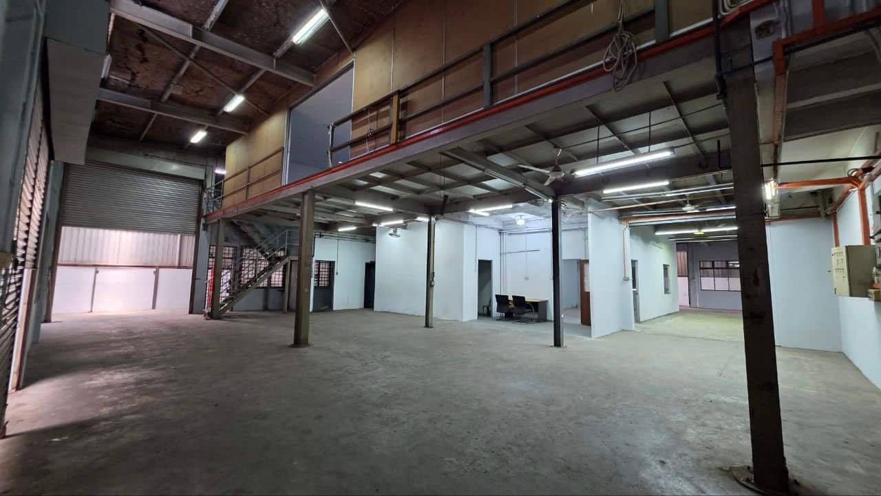 1.5 Storey Semi-D Factory Taman Sri Yaacob 2