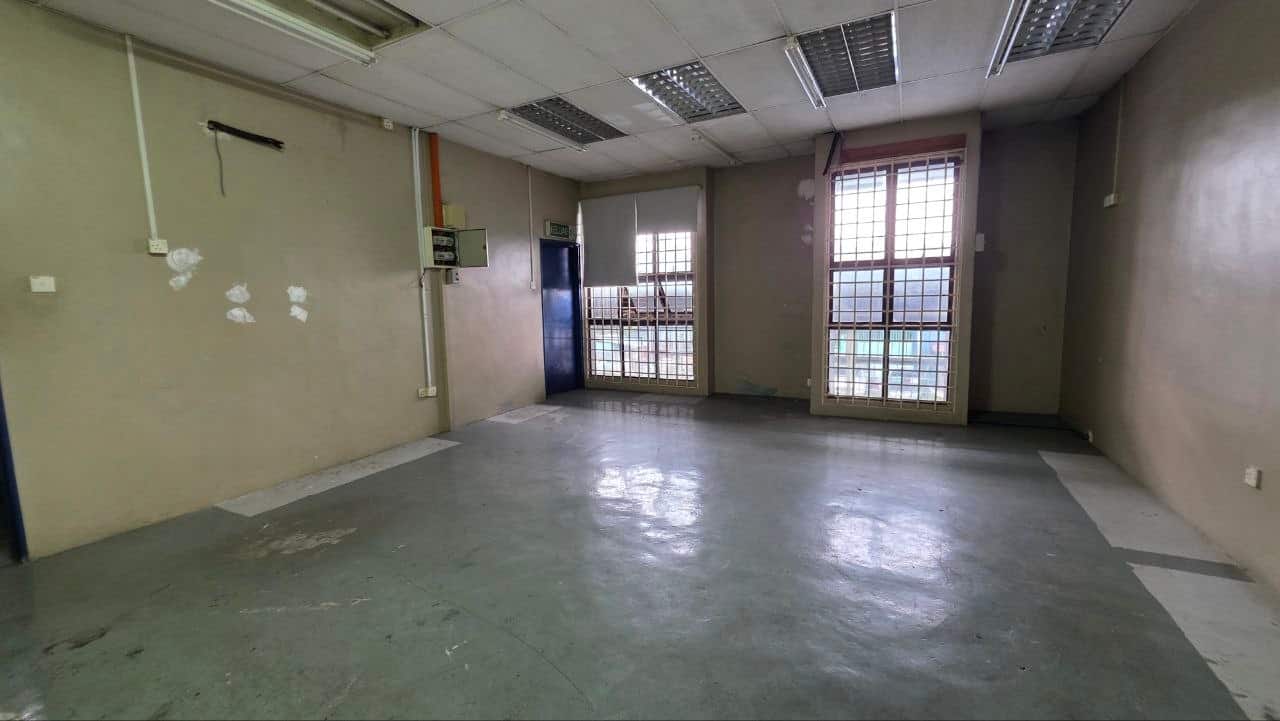 1.5 Storey Semi-D Factory Taman Sri Yaacob 4