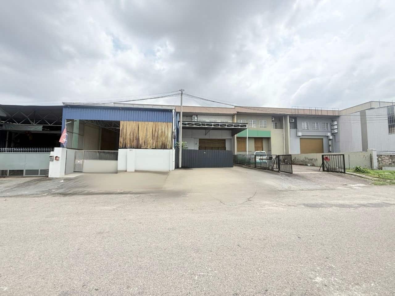 1.5 Storey Factory Mount Austin
