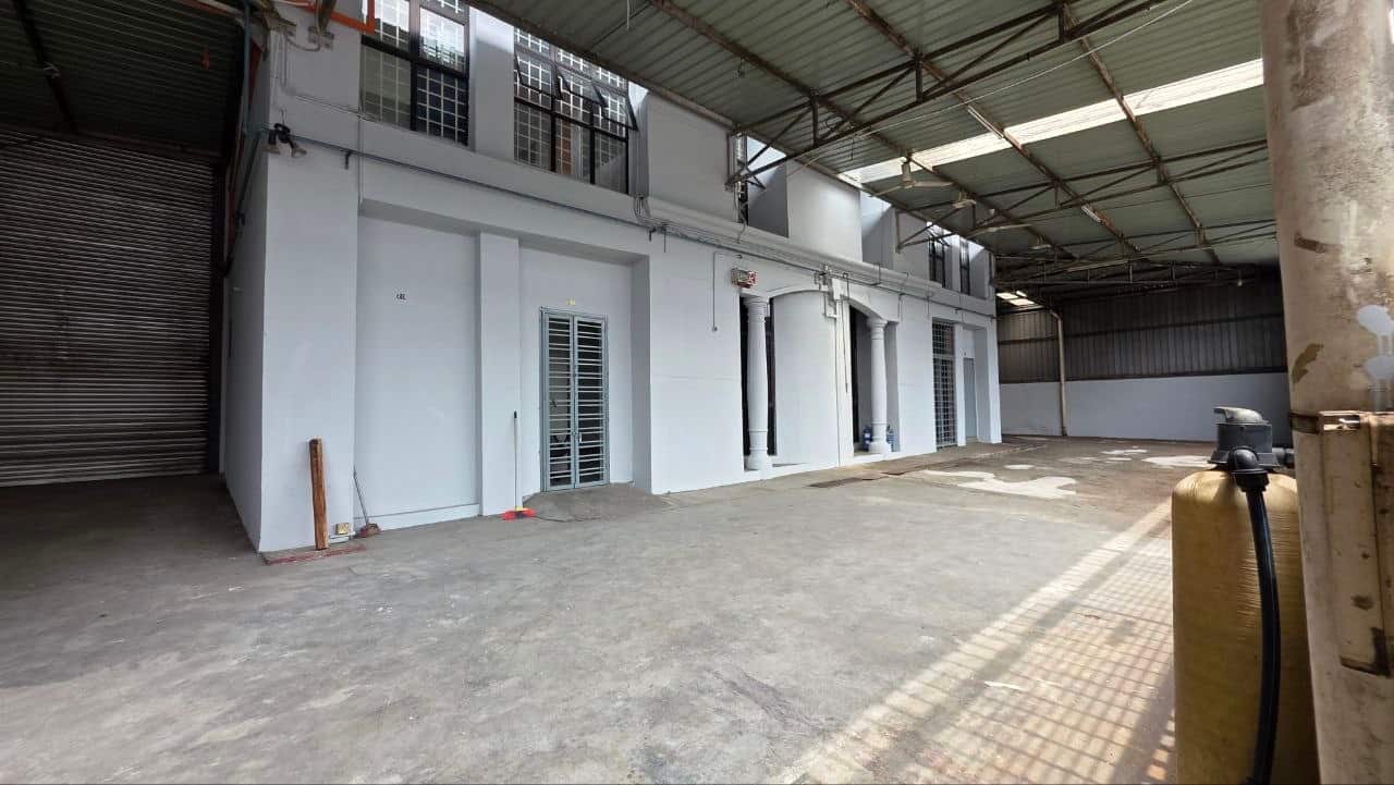1.5 Storey Semi-D Factory Taman Sri Yaacob