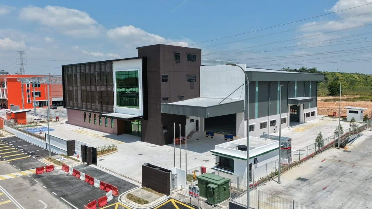 Detached Factory with 3-Storey Office Bandar Indahpura 2