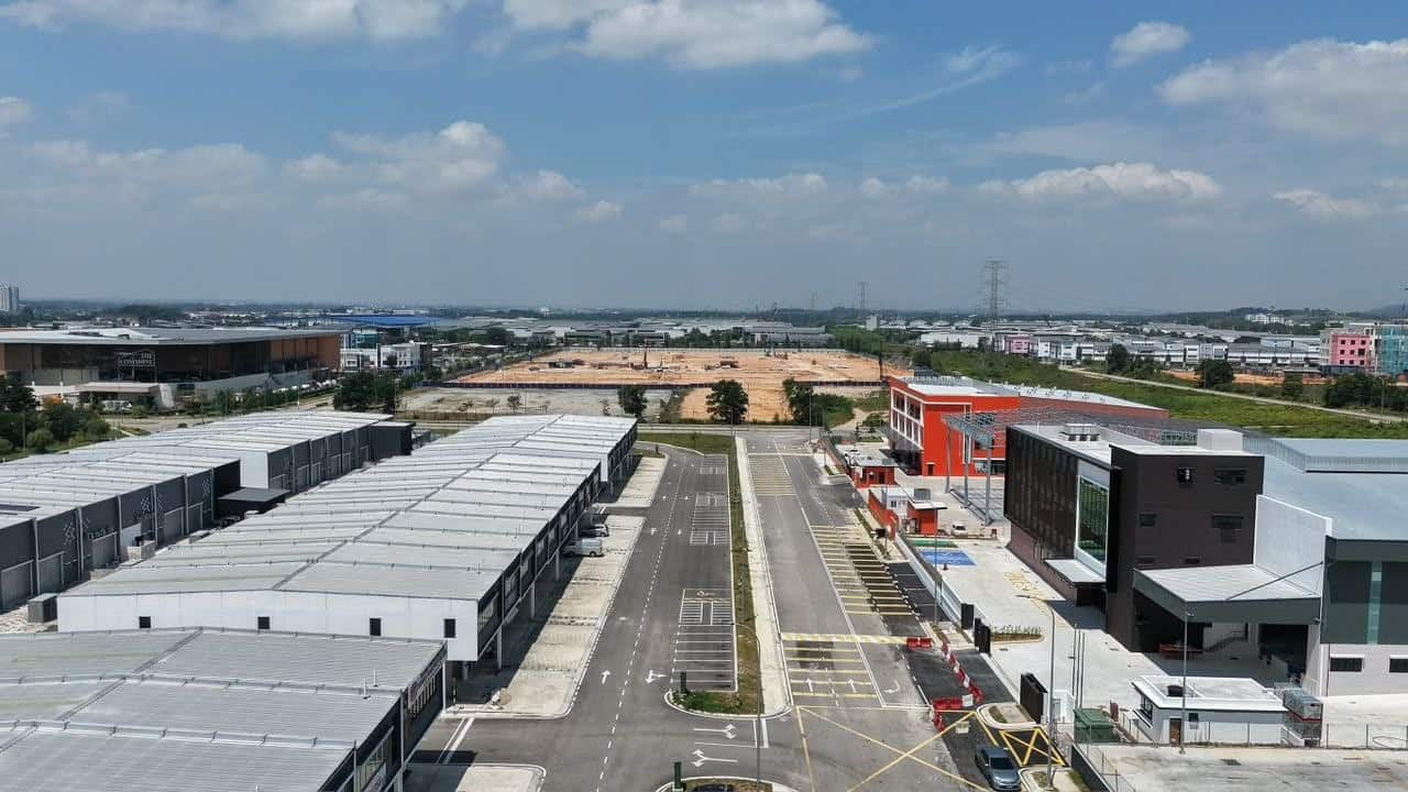 Detached Factory with 3-Storey Office Bandar Indahpura 3
