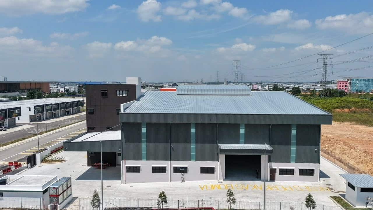 Detached Factory with 3-Storey Office Bandar Indahpura 4
