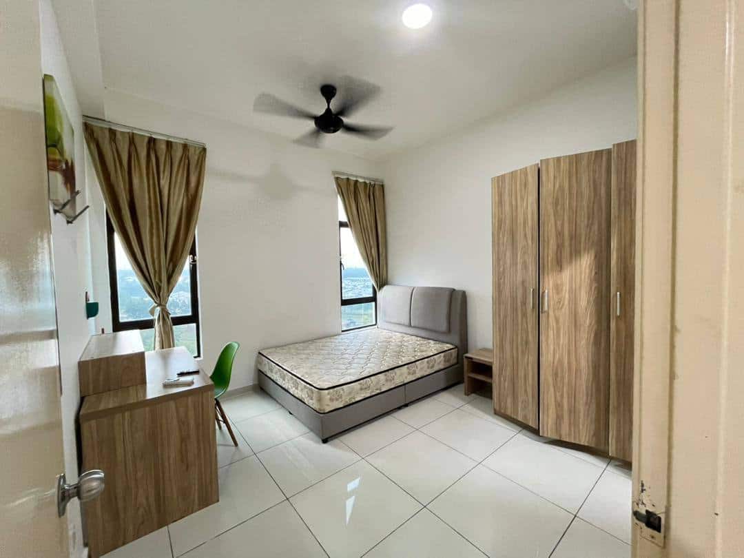 Condominium Kempas Lama 4