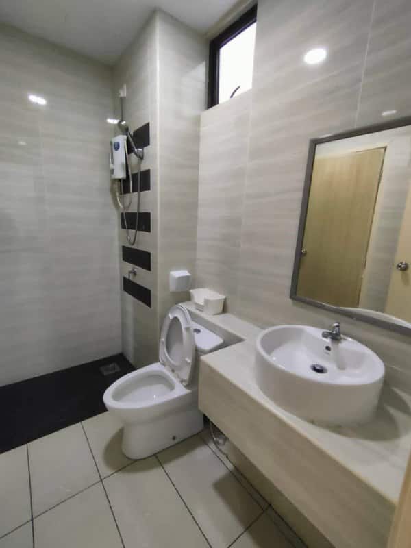 Condominium Kempas Lama 8