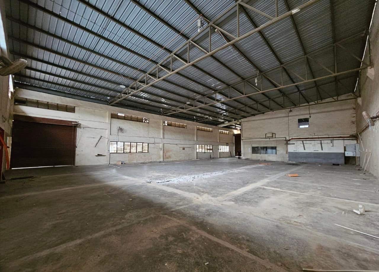1.5 Storey Semi-D Factory Desa Cemerlang 3