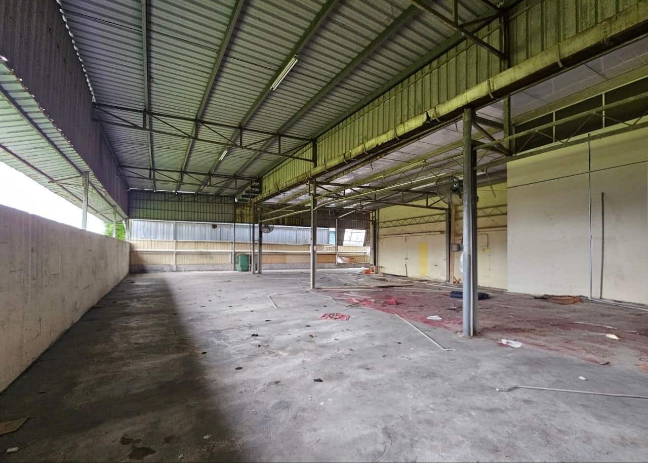 1.5 Storey Semi-D Factory Desa Cemerlang 4