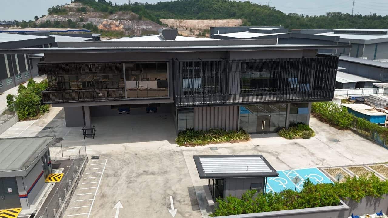 1.5 Storey Detached Factory SILC 1