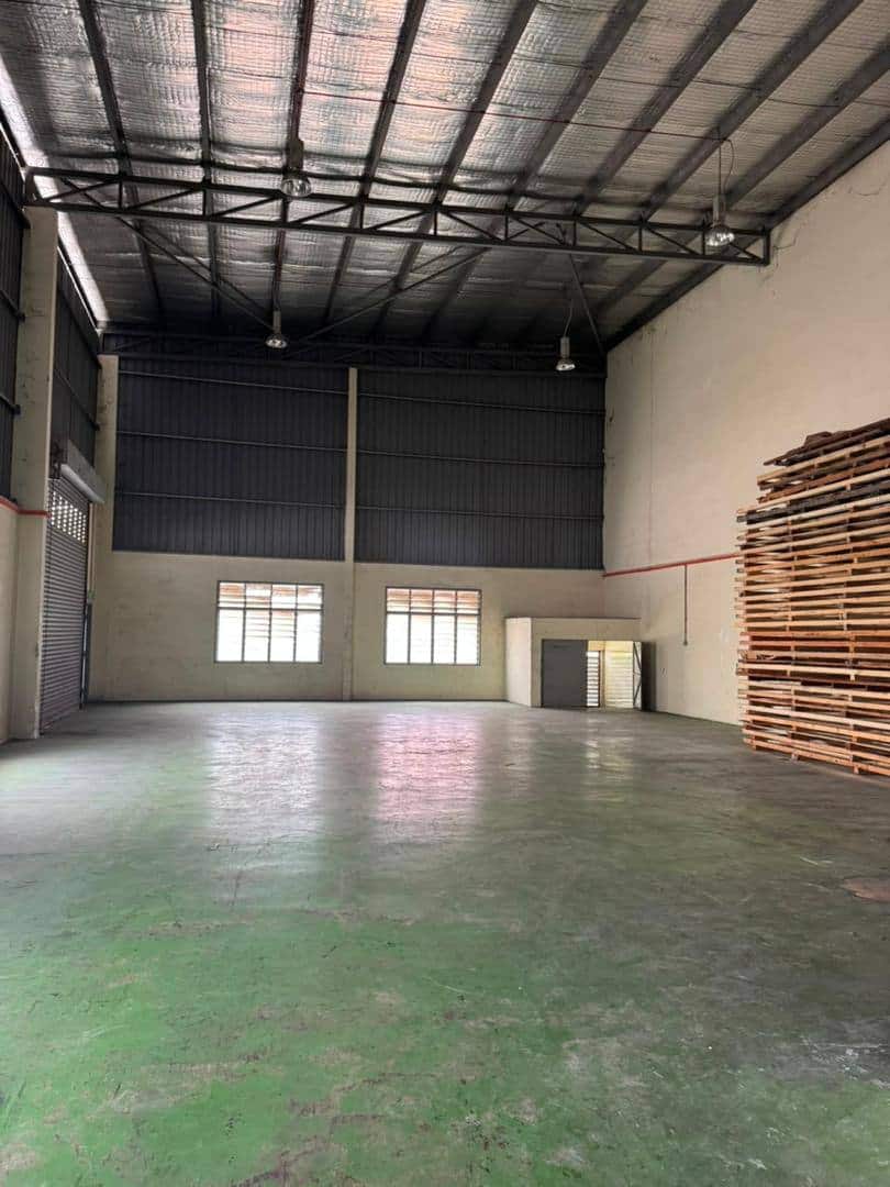 1.5-Storey Semi-D Factory Kempas Utama 2