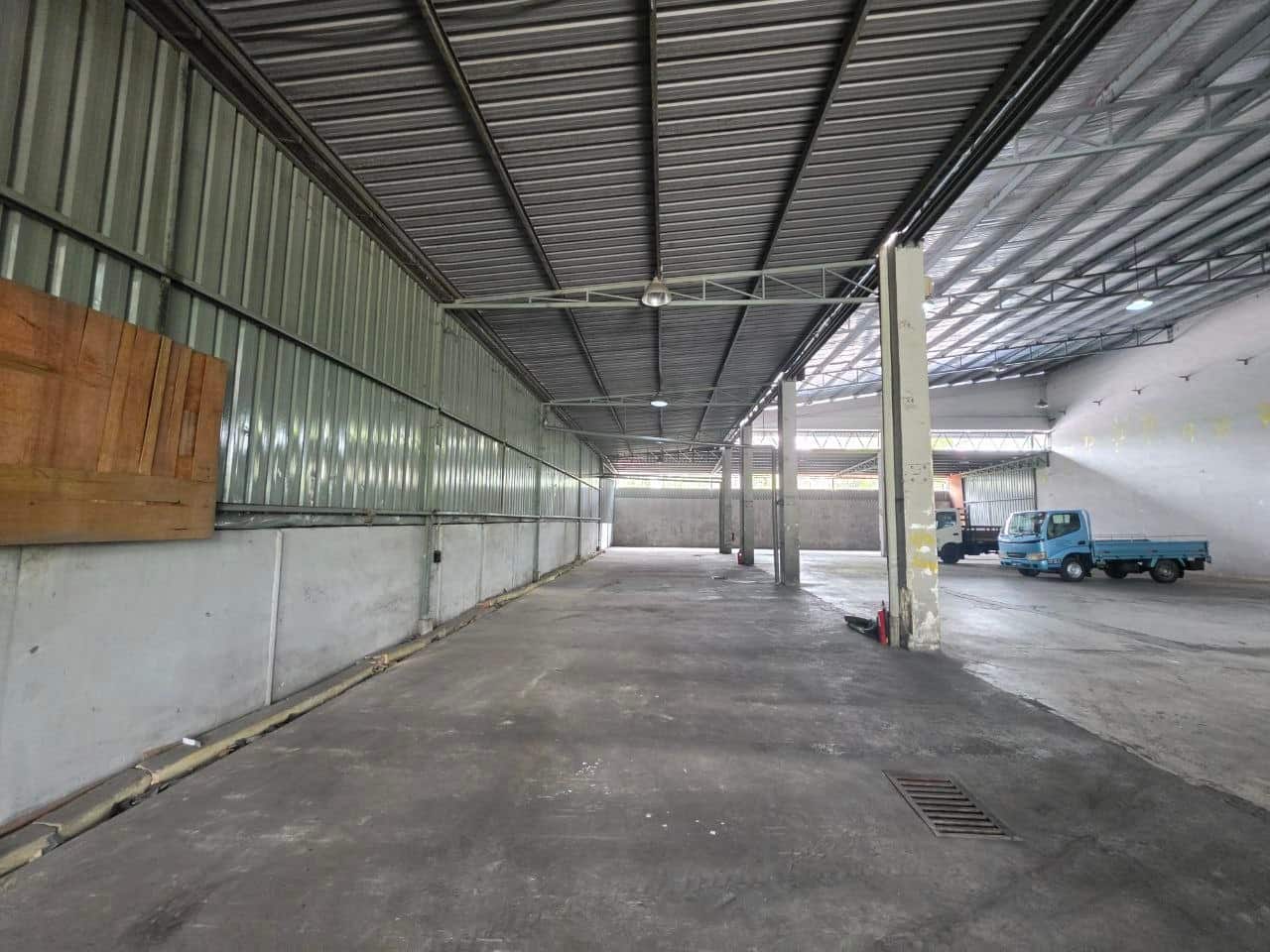 1.5 Storey Semi-D Factory Impian Emas 7
