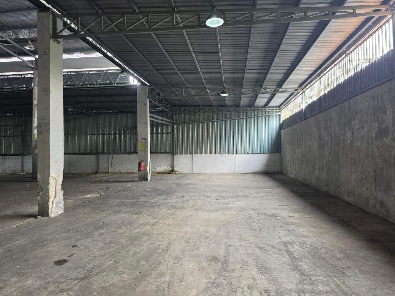 1.5 Storey Semi-D Factory Impian Emas 3