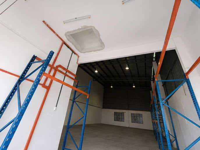 1.5-Storey Semi-Detached Factory Kempas Utama 5