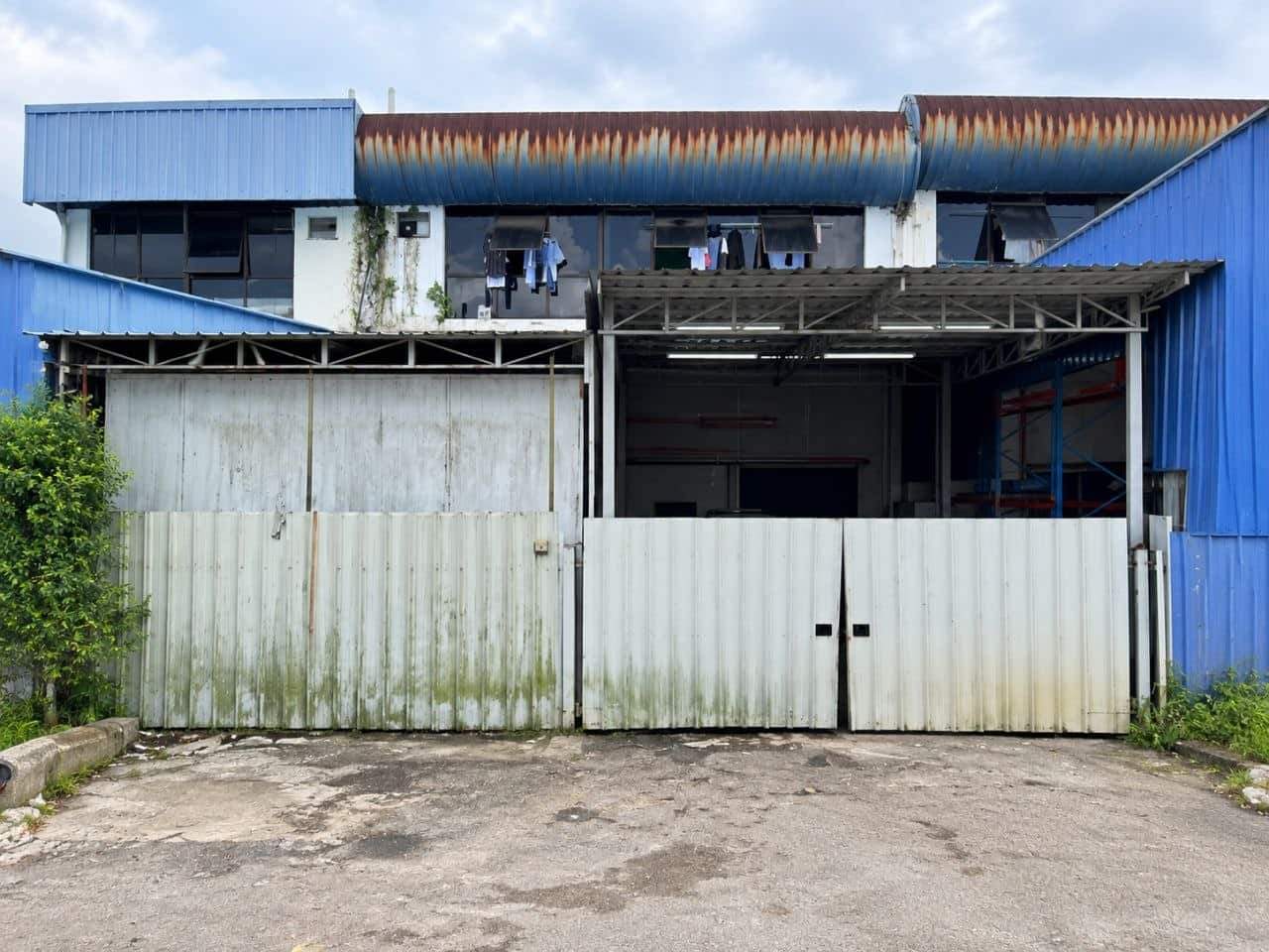 1.5 Storey Terrace Factory Taman Industrial Kelapa Sawit 2