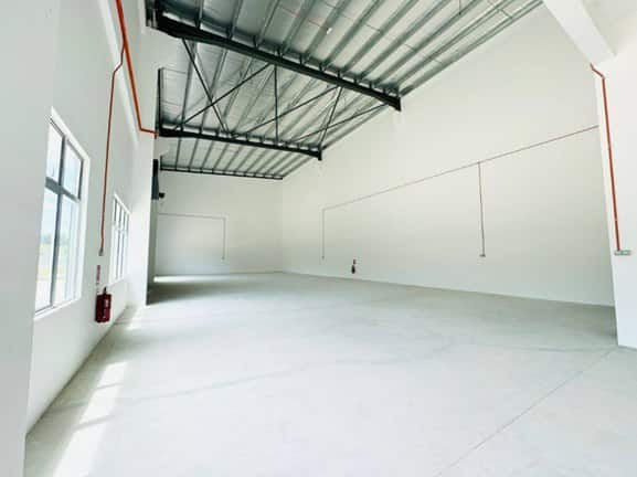 1.5 Storey Cluster Factory Desa Cemerlang 2