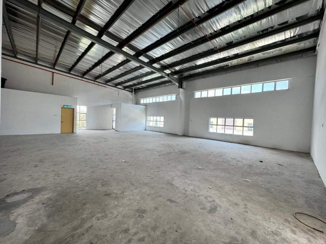 Semi-D Medium Industrial Factory SILC Gelang Patah 4